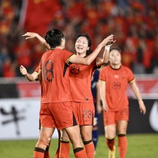 爱游戏官网-中国女足备战亚洲女足锦标赛，抢先崭露头角()